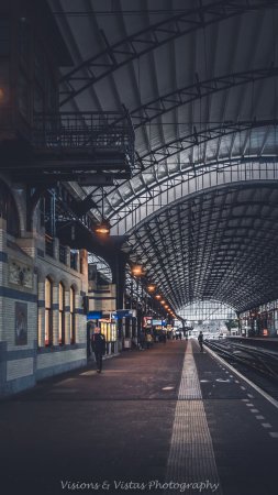 Train station скачать фон 1080 x 1920