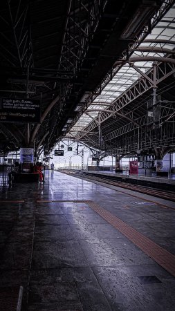 Chennai central railway station скачать фон 1424 x 2532