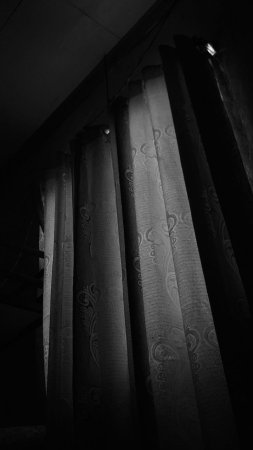 Black curtain скачать фон 720 x 1280